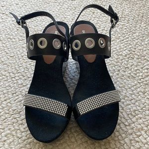 NWOT Donald Pliner platform wedge sandals